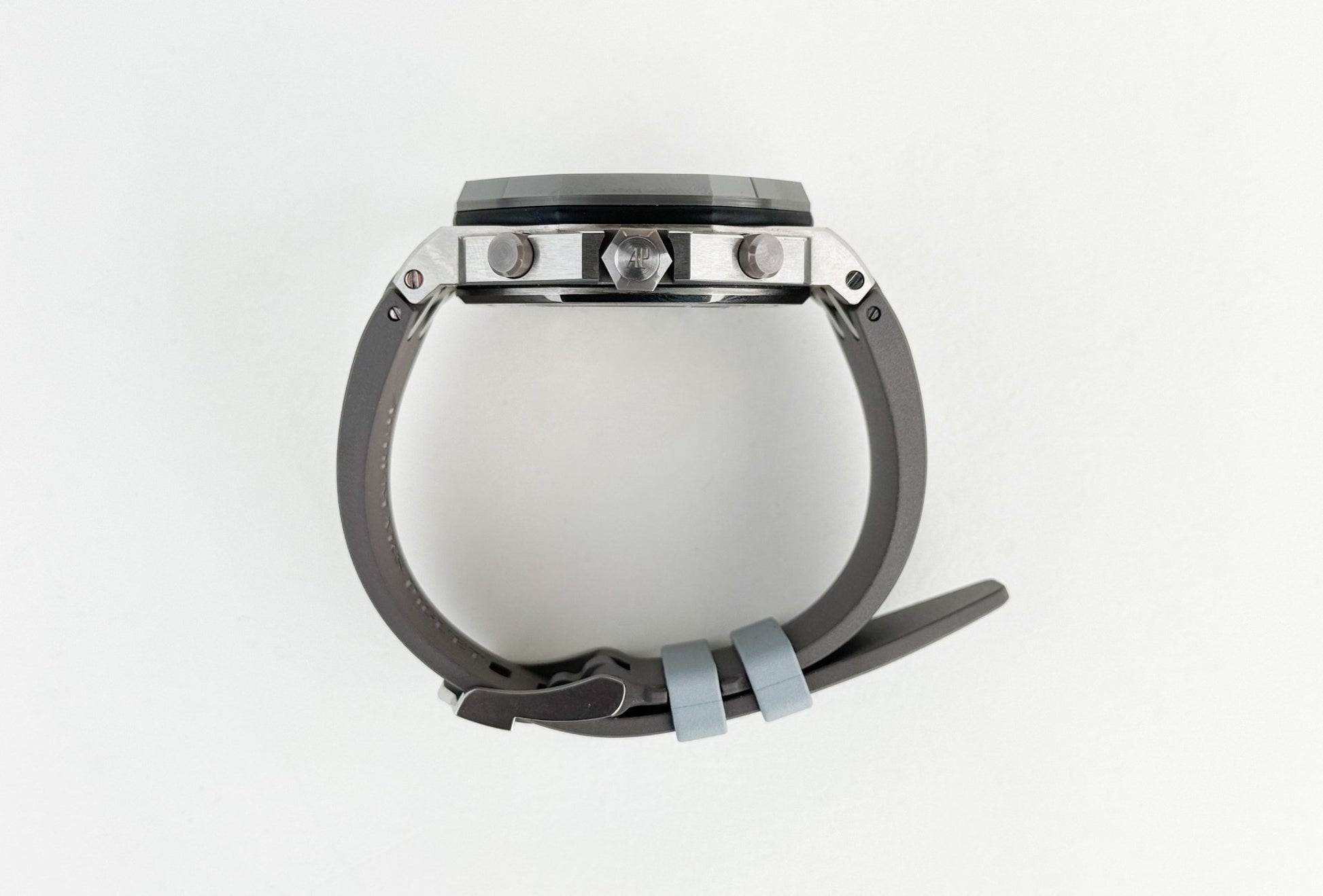 Audemars Piguet Royal Oak Offshore Selfwinding Chronograph Watch-Grey Dial 42mm-26470IO.OO.A006CA.01 - Luxury Time NYC