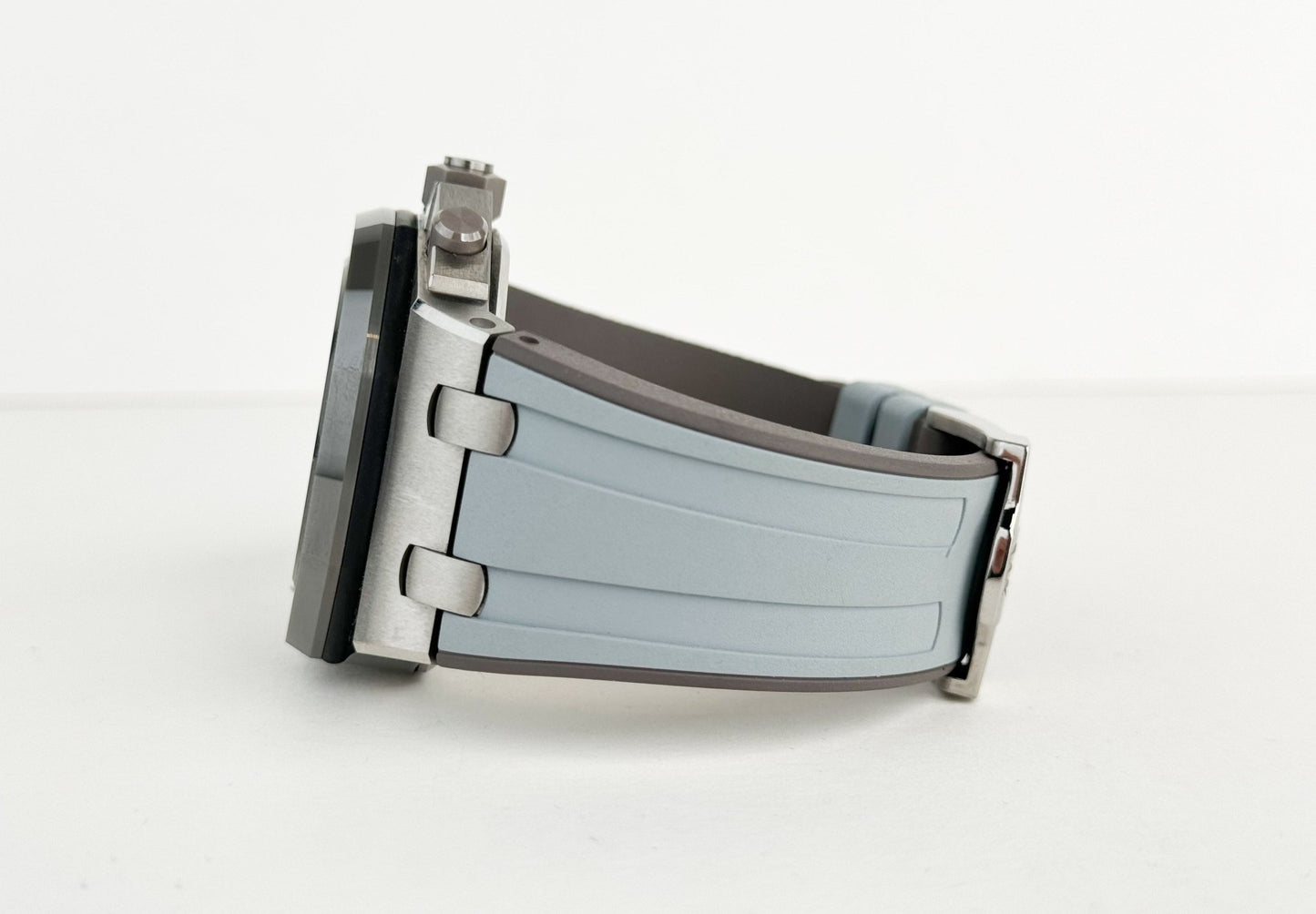 Audemars Piguet Royal Oak Offshore Selfwinding Chronograph Watch-Grey Dial 42mm-26470IO.OO.A006CA.01 - Luxury Time NYC