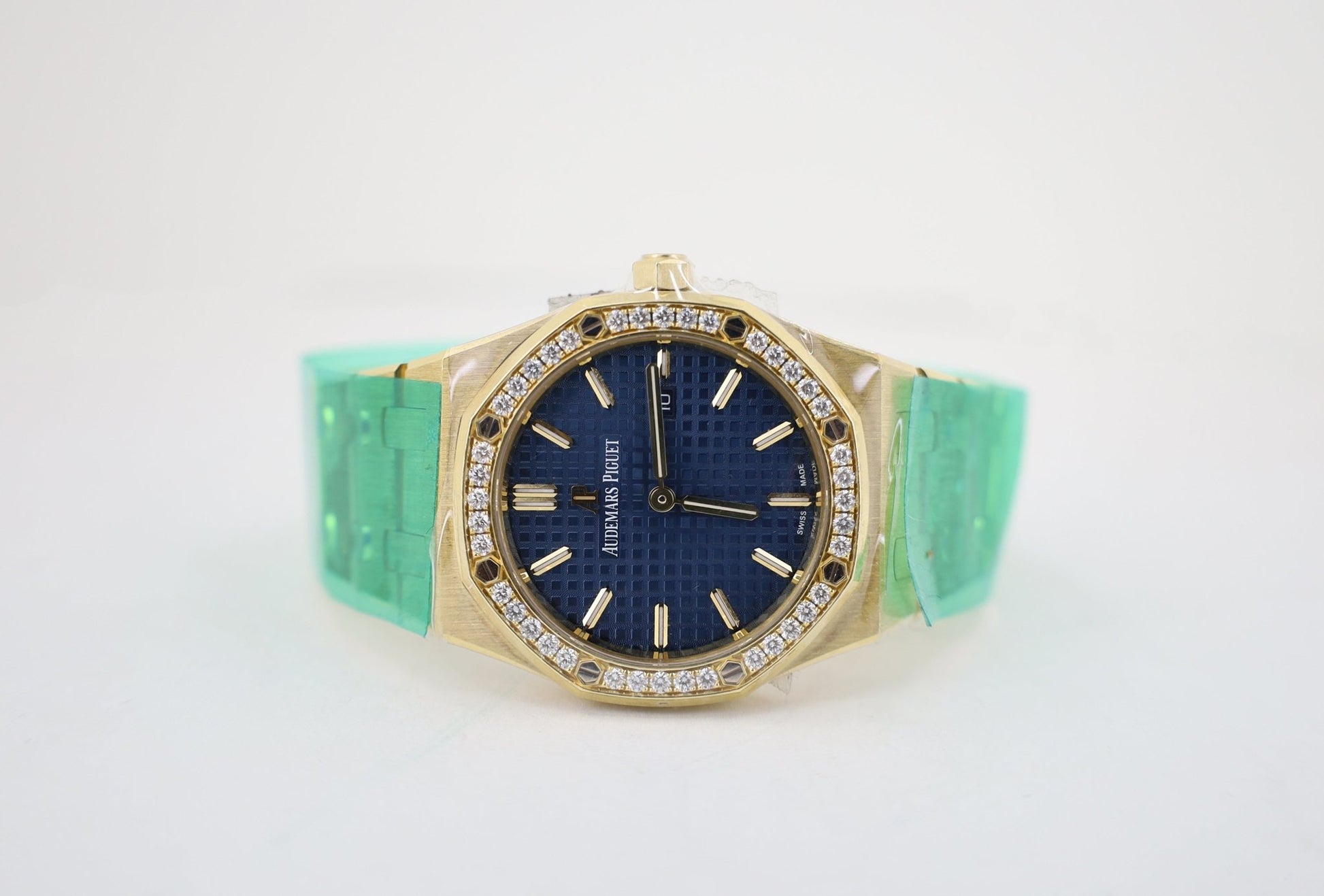 Audemars Piguet Royal Oak Quartz Watch-Blue Dial 33mm-67651BA.ZZ.1261BA.02 - Luxury Time NYC