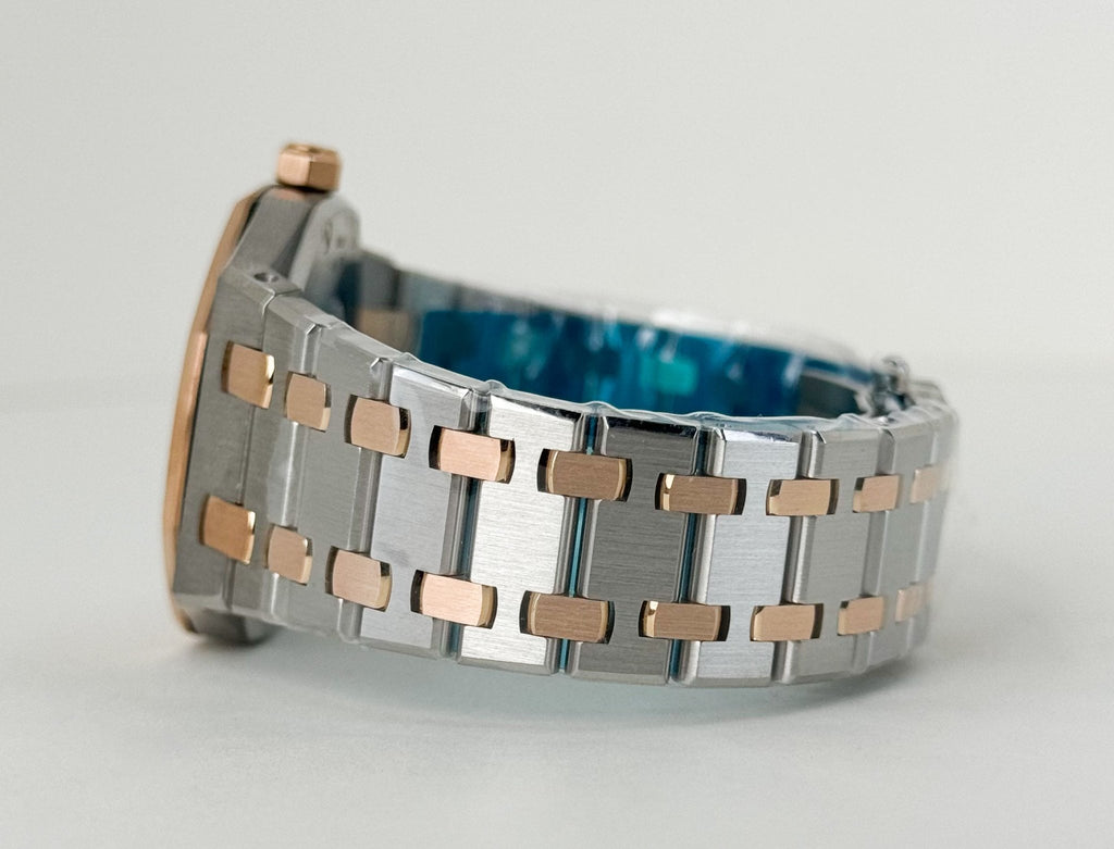Audemars Piguet Royal Oak Quartz Watch-Pink Dial 33mm-67650SR.OO.1261SR.01 - Luxury Time NYC