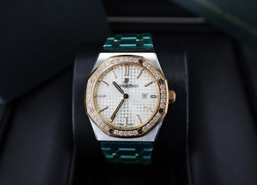 Audemars Piguet Royal Oak Quartz Watch-Silver Dial 33mm-67651SR.ZZ.1261SR.01 - Luxury Time NYC