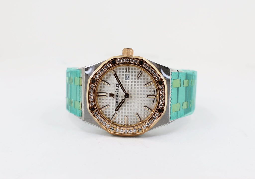Audemars Piguet Royal Oak Quartz Watch-Silver Dial 33mm-67651SR.ZZ.1261SR.01 - Luxury Time NYC