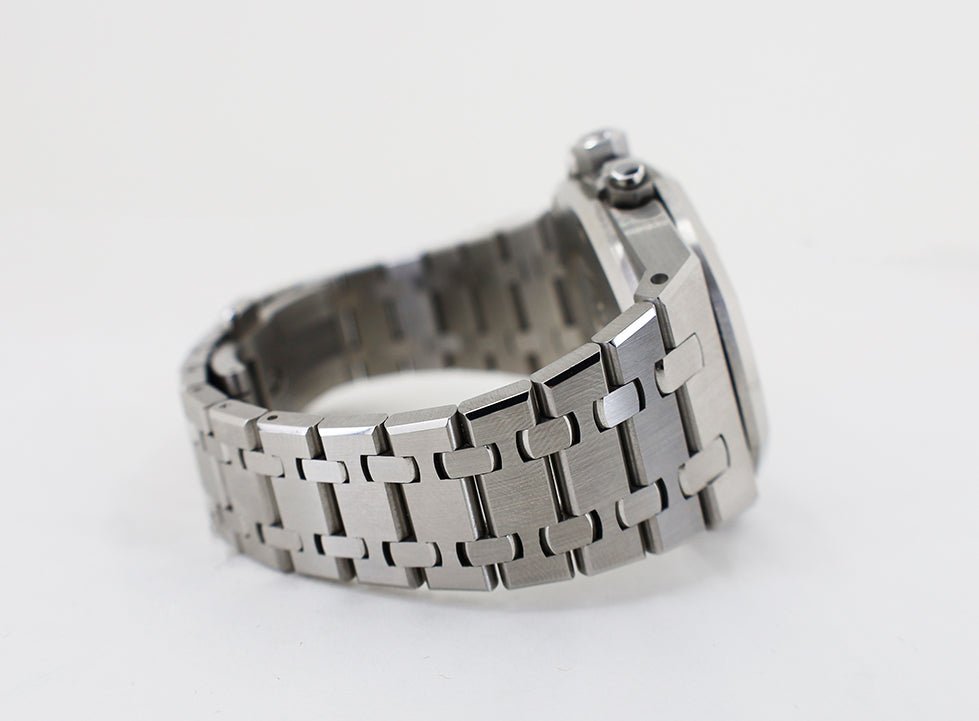 Audemars Piguet Royal Oak Selfwinding Chronograph Stainless Steel 38mm Grey Dial 26715ST.OO.1356ST.02 - Luxury Time NYC