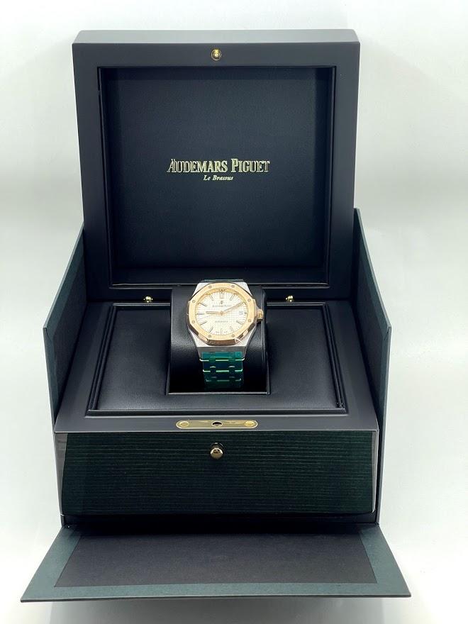 Audemars Piguet Royal Oak Selfwinding Watch-Silver Dial 37mm-15450SR.OO.1256SR.01 - Luxury Time NYC INC